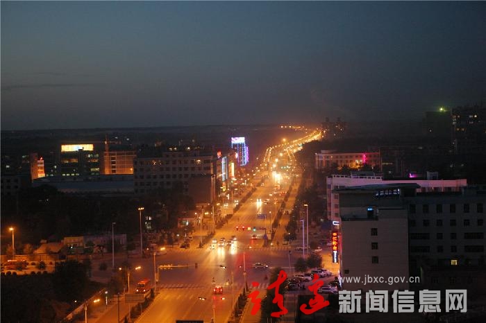 “灯”碧辉煌的长庆路