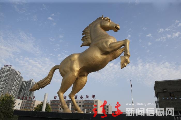 靖边发展进入快车道，犹如骏马奔腾