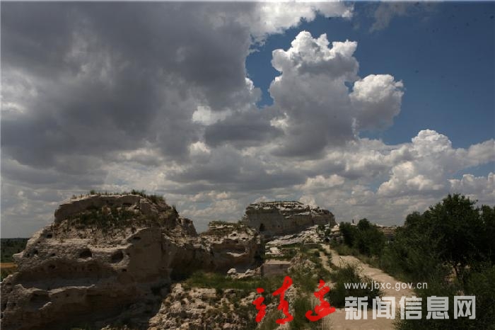沙漠边缘上的历史古城