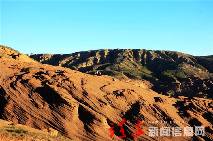 波浪叠嶂