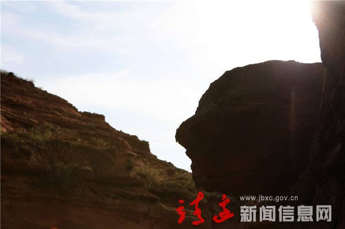 小河：上古石猿