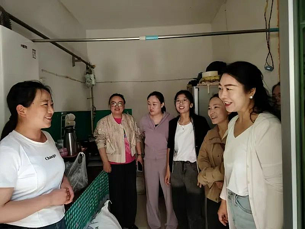 粽香传情！靖边妇联进社区开展端午节主题活动