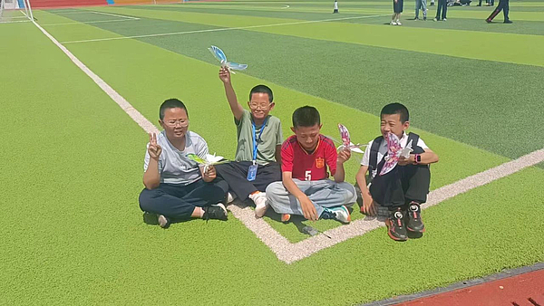 靖边县无人机协会：航模赛中获佳绩