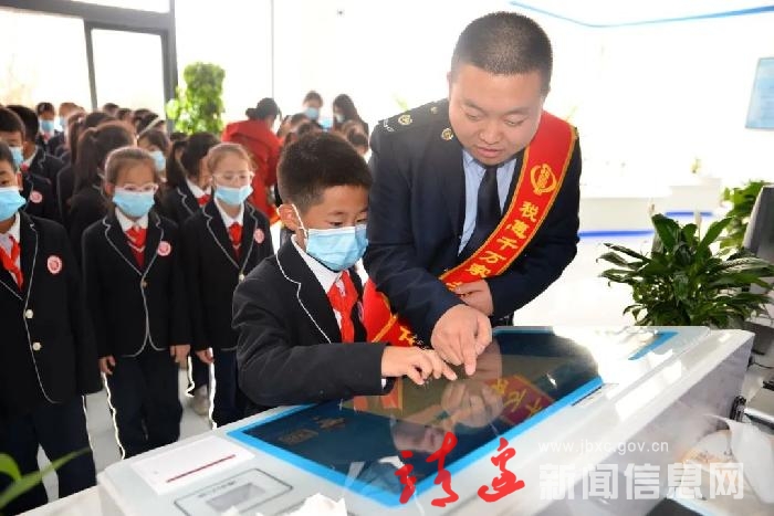 【党建凝心 品牌铸魂】靖边：“智慧办税”优服务，提效率！
